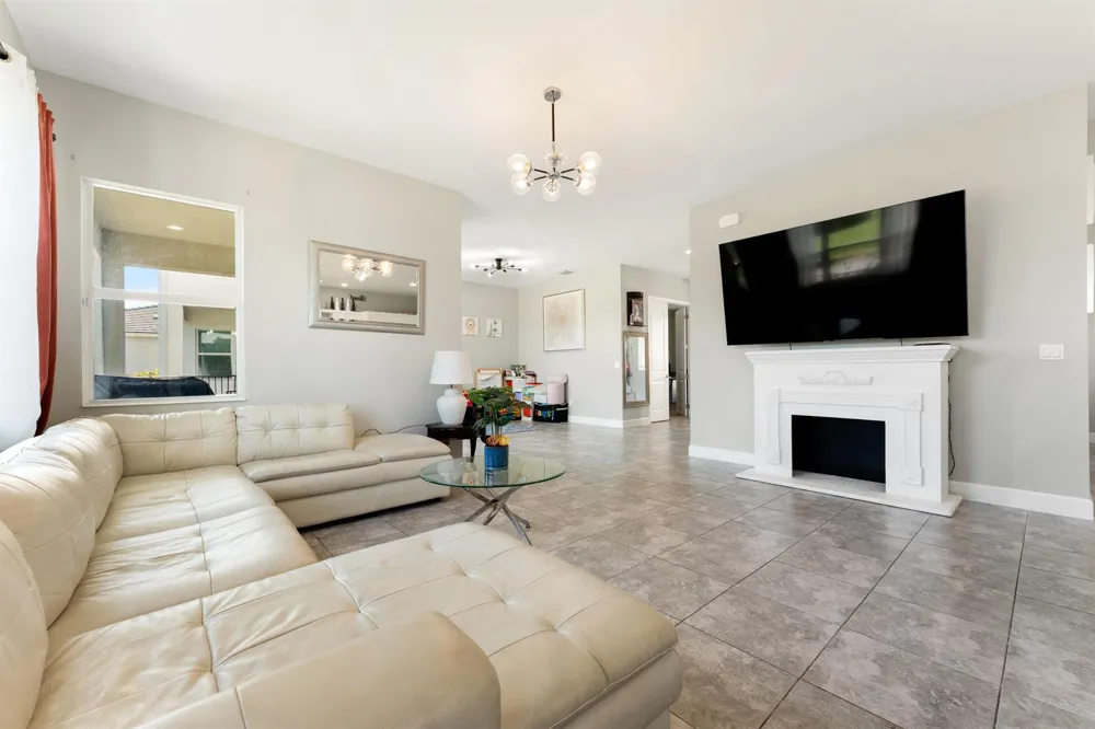5446 MACOON WAY 