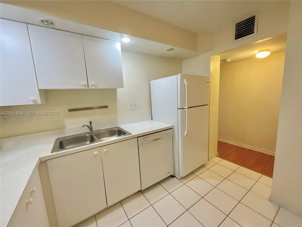 2101 Atlantic Shores Blvd #507 Hallandale Beach, FL 33009