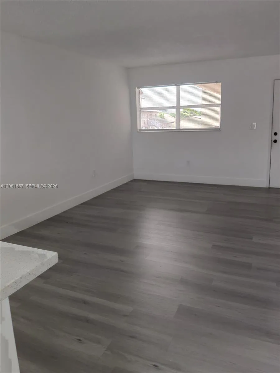 5435 W 24th Ave #63 Hialeah, FL 33016