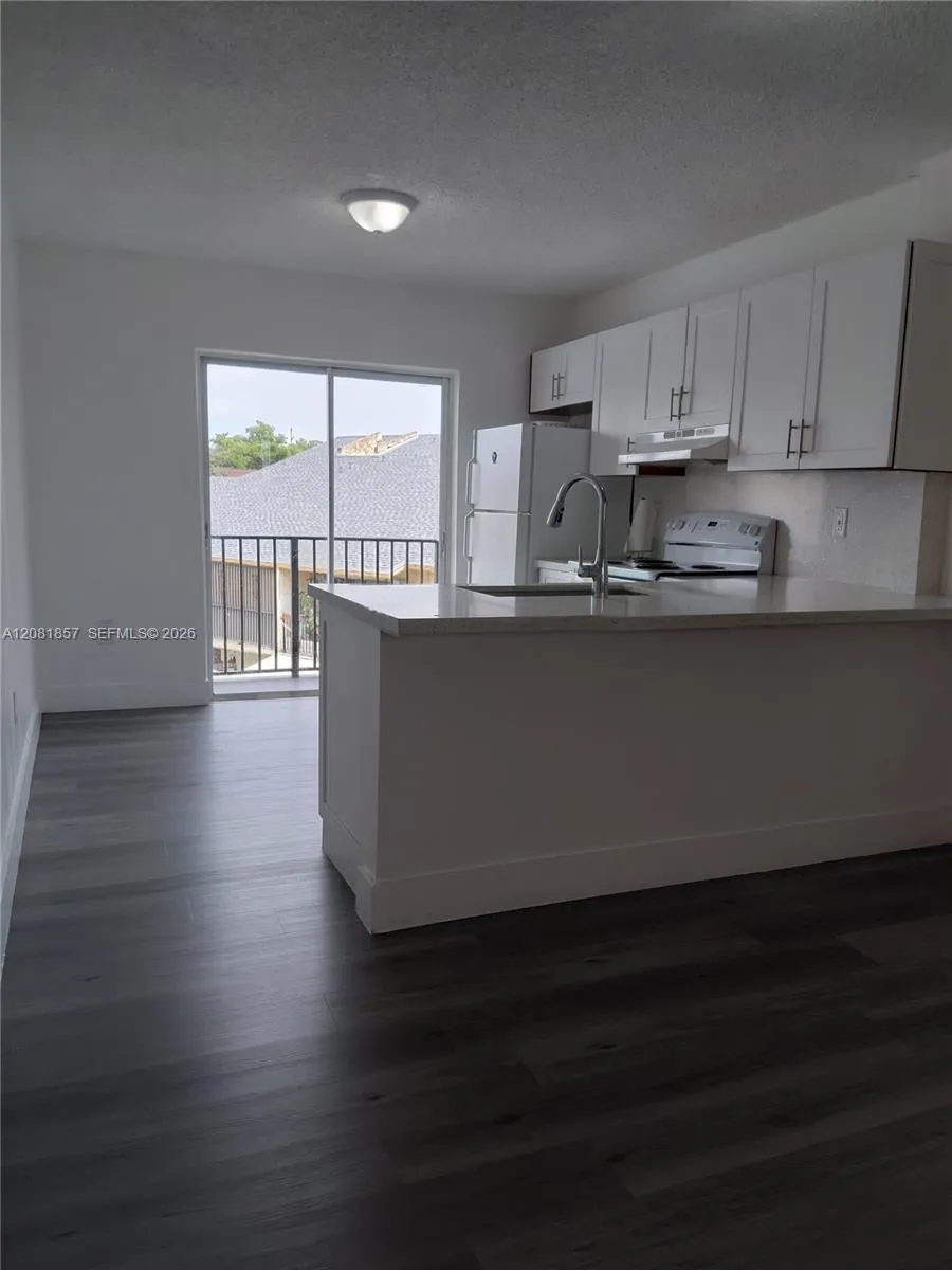5435 W 24th Ave #63 Hialeah, FL 33016