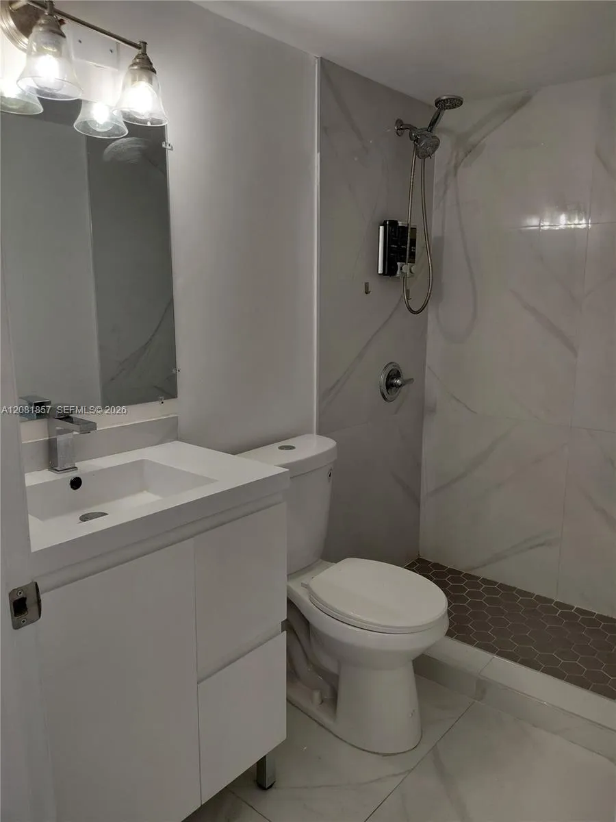 5435 W 24th Ave #63 Hialeah, FL 33016