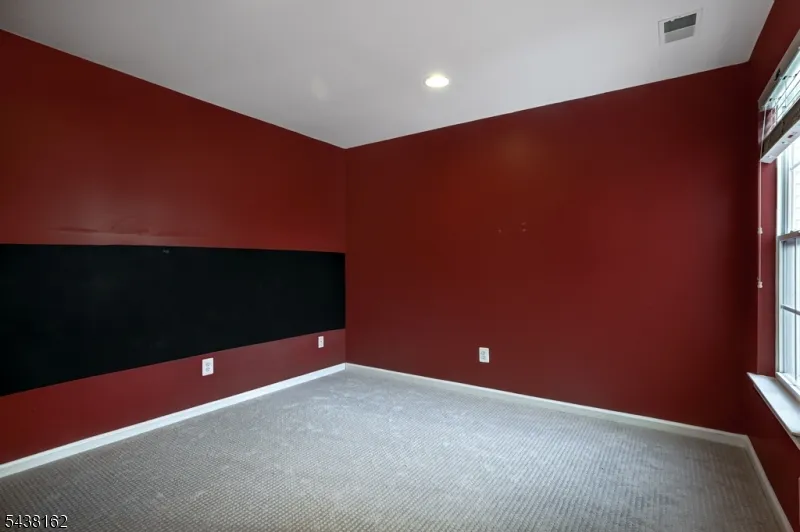1039 Shadowlawn Dr Green Brook, NJ 08812
