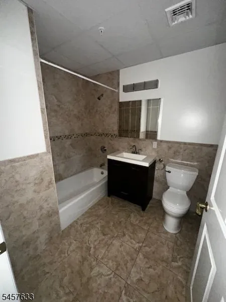 77 Prospect Ave Hackensack City, NJ 07601