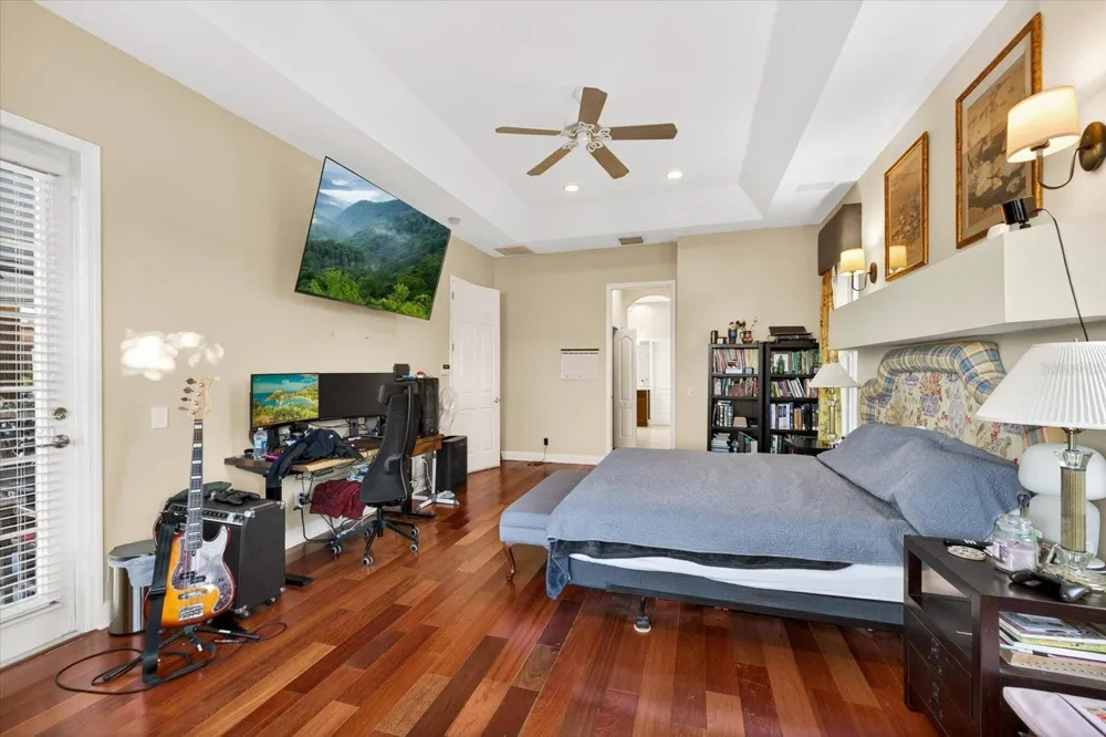 5510 E LONGBOAT BOULEVARD Tampa, FL 33615