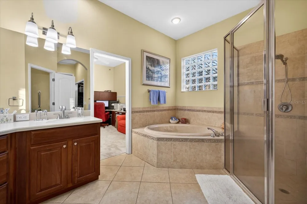 5510 E LONGBOAT BOULEVARD Tampa, FL 33615