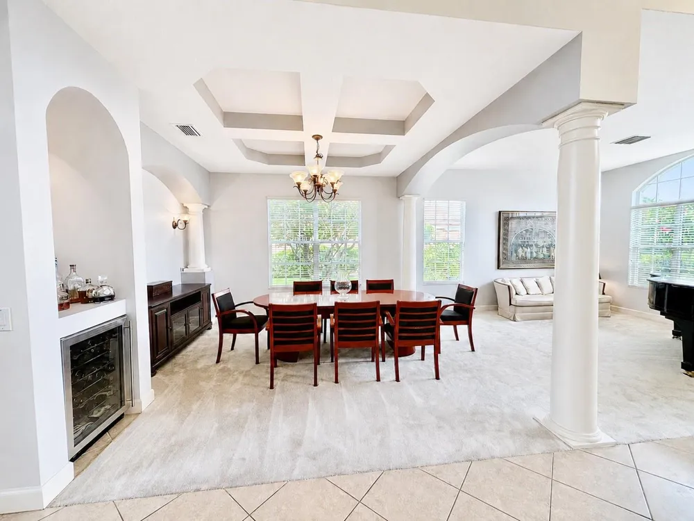 5510 E LONGBOAT BOULEVARD Tampa, FL 33615