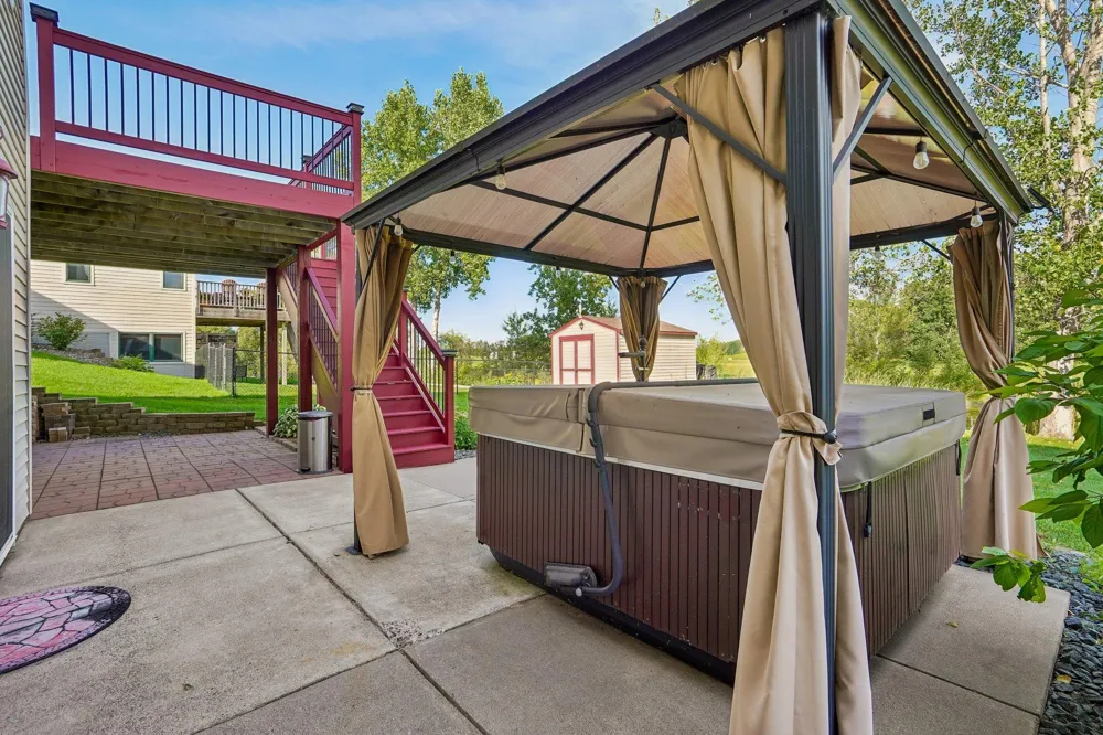 22865 Zion Parkway NW Oak Grove, MN 55005