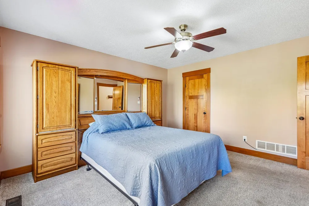 22865 Zion Parkway NW Oak Grove, MN 55005