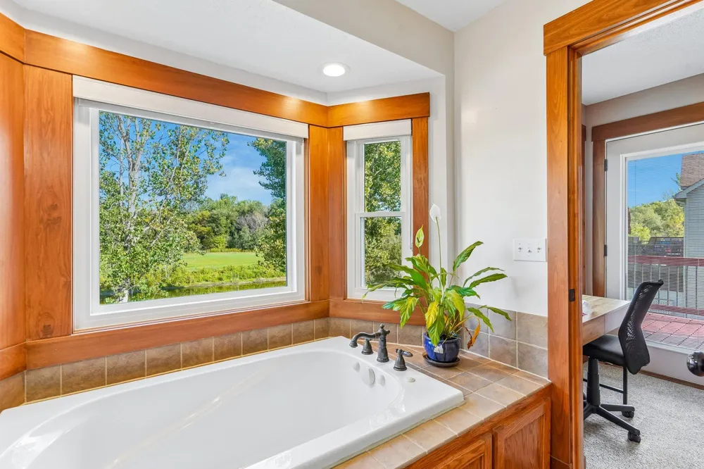 22865 Zion Parkway NW Oak Grove, MN 55005