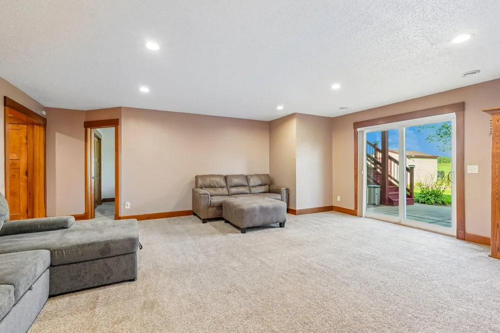 22865 Zion Parkway NW Oak Grove, MN 55005