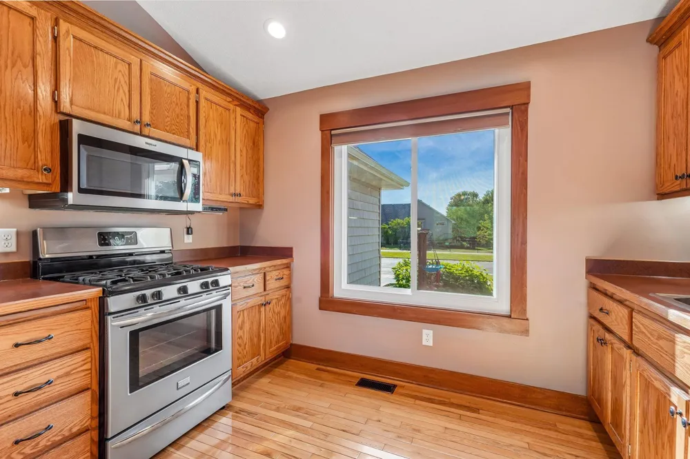 22865 Zion Parkway NW Oak Grove, MN 55005