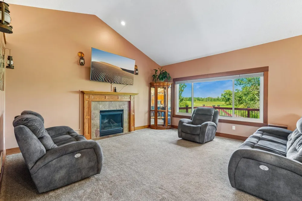 22865 Zion Parkway NW Oak Grove, MN 55005