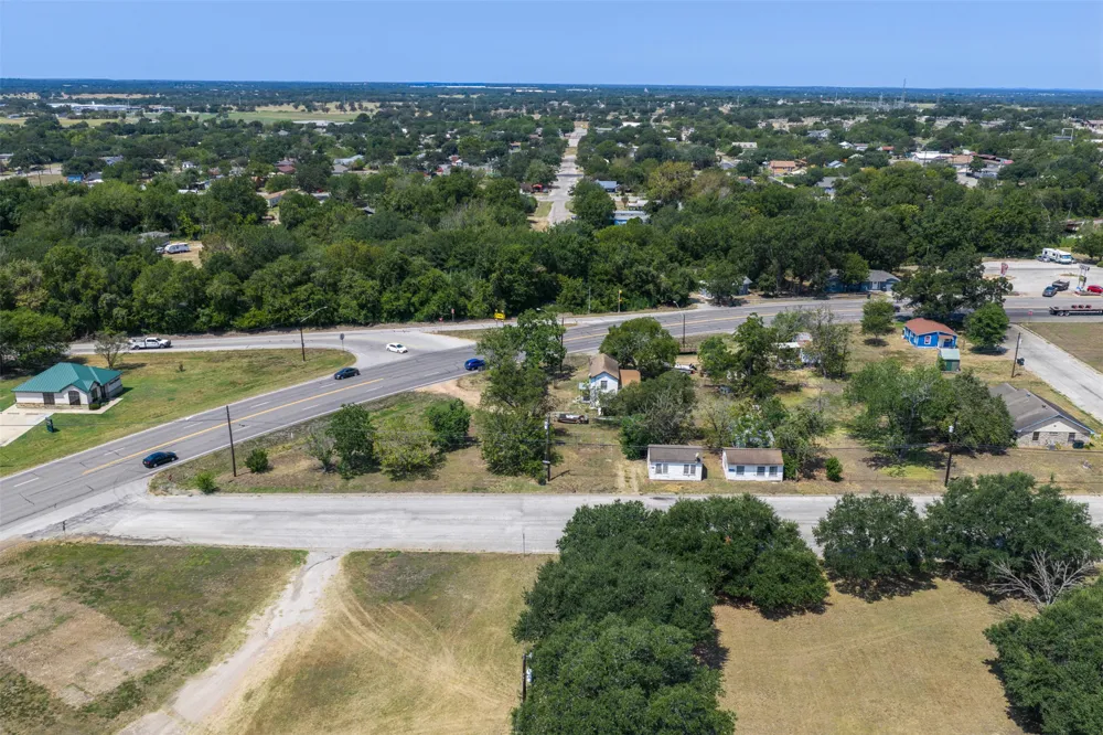 650 S Main Street Giddings, TX 78942