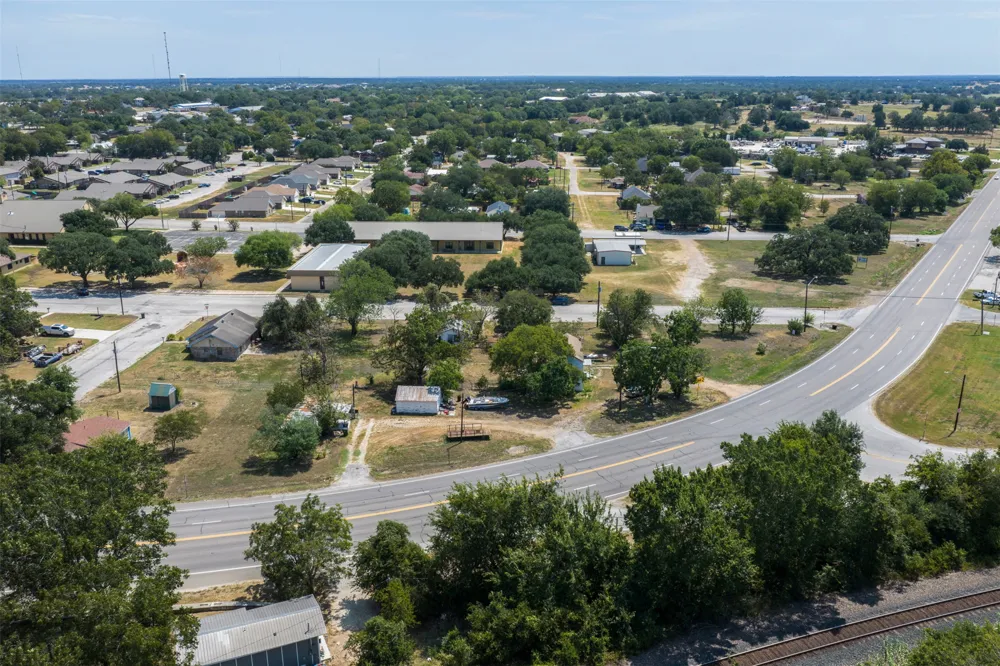 650 S Main Street Giddings, TX 78942