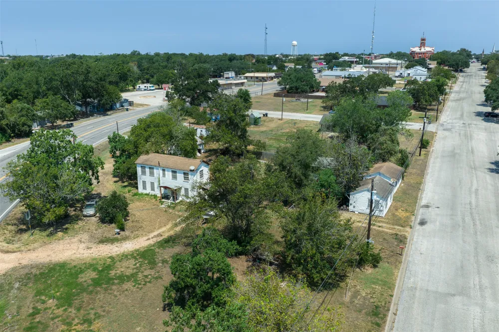 650 S Main Street Giddings, TX 78942