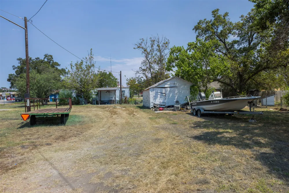 650 S Main Street Giddings, TX 78942
