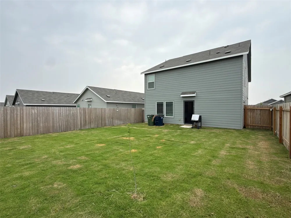 333 Cowpoke Drive Jarrell, TX 76537
