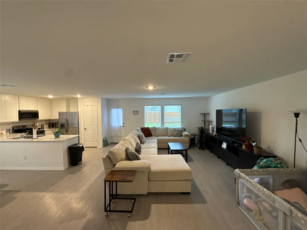 333 Cowpoke Drive Jarrell, TX 76537