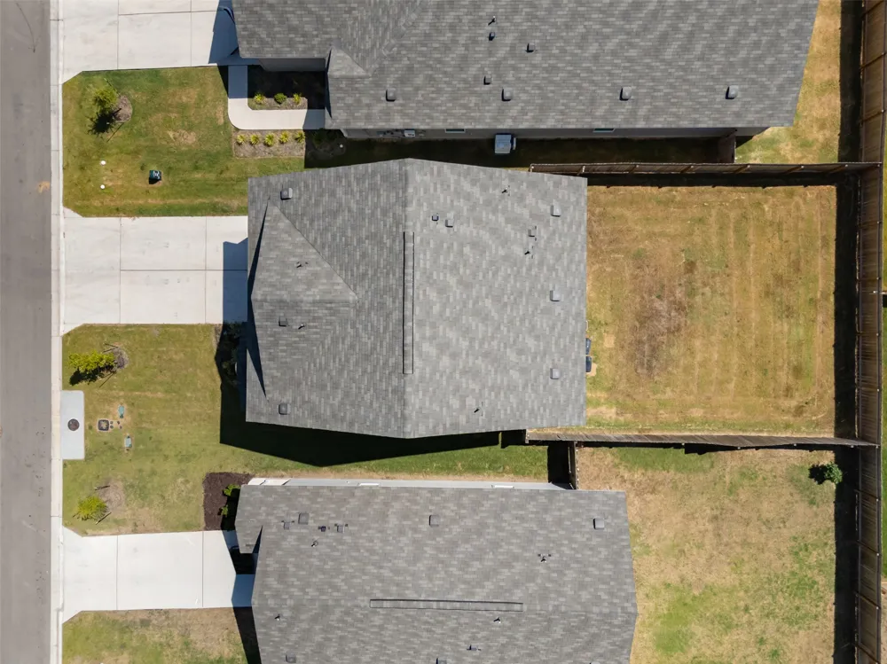 333 Cowpoke Drive Jarrell, TX 76537