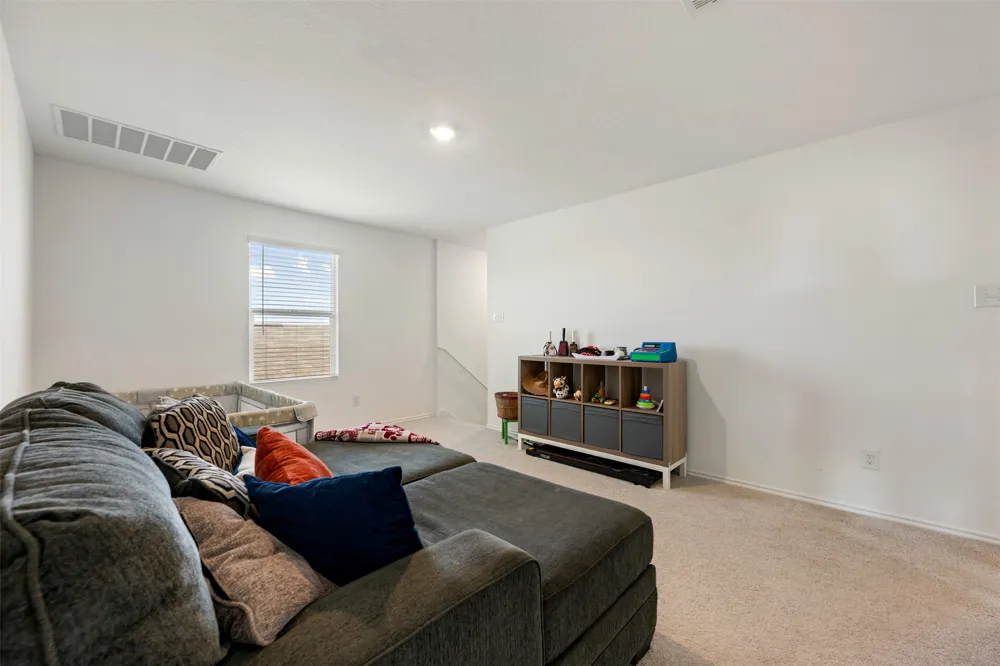 333 Cowpoke Drive Jarrell, TX 76537
