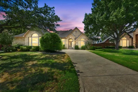 2402 Hunter Place Lane