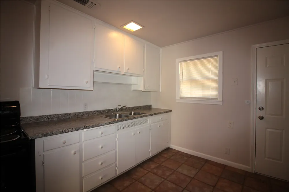 5020 Cedar Hill Road Fort Worth, TX 76116