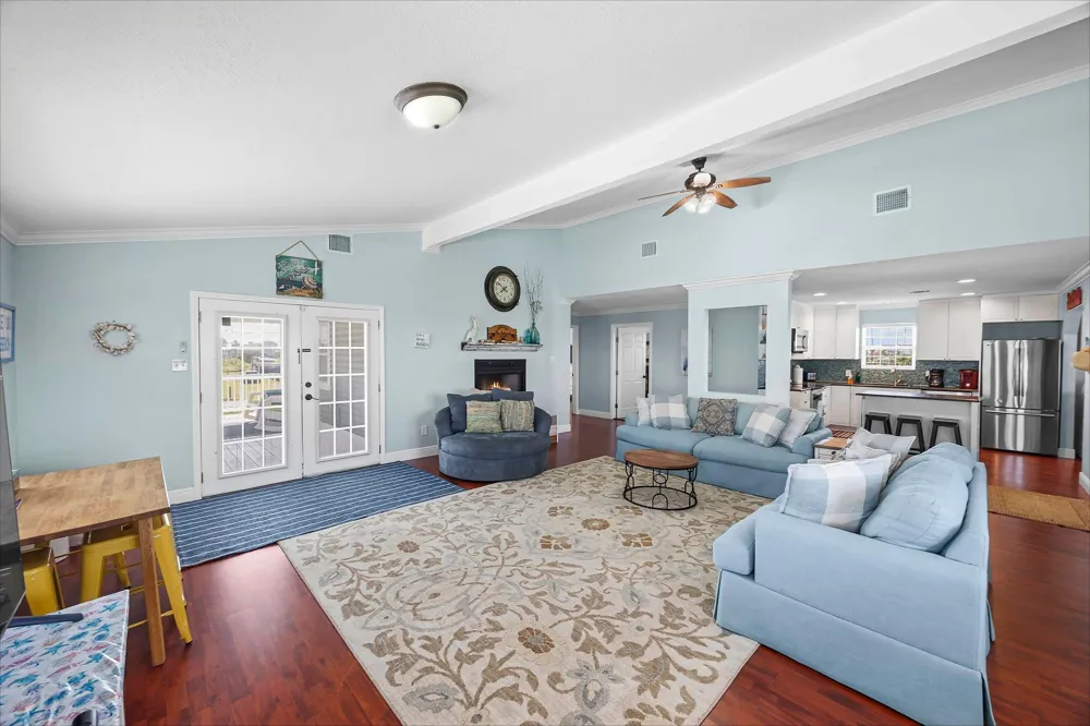 4023 1st Street Galveston, TX 77554