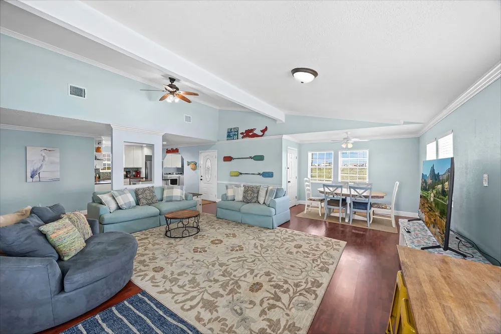 4023 1st Street Galveston, TX 77554