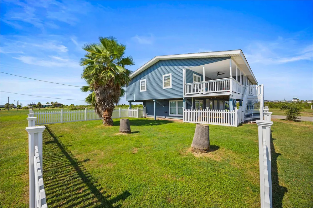 4023 1st Street Galveston, TX 77554