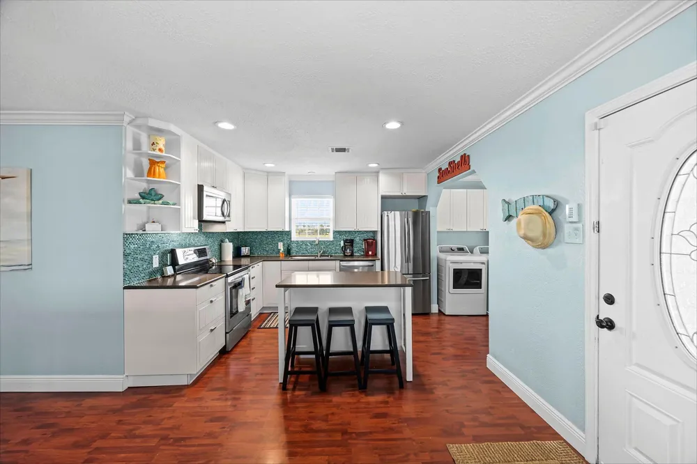 4023 1st Street Galveston, TX 77554