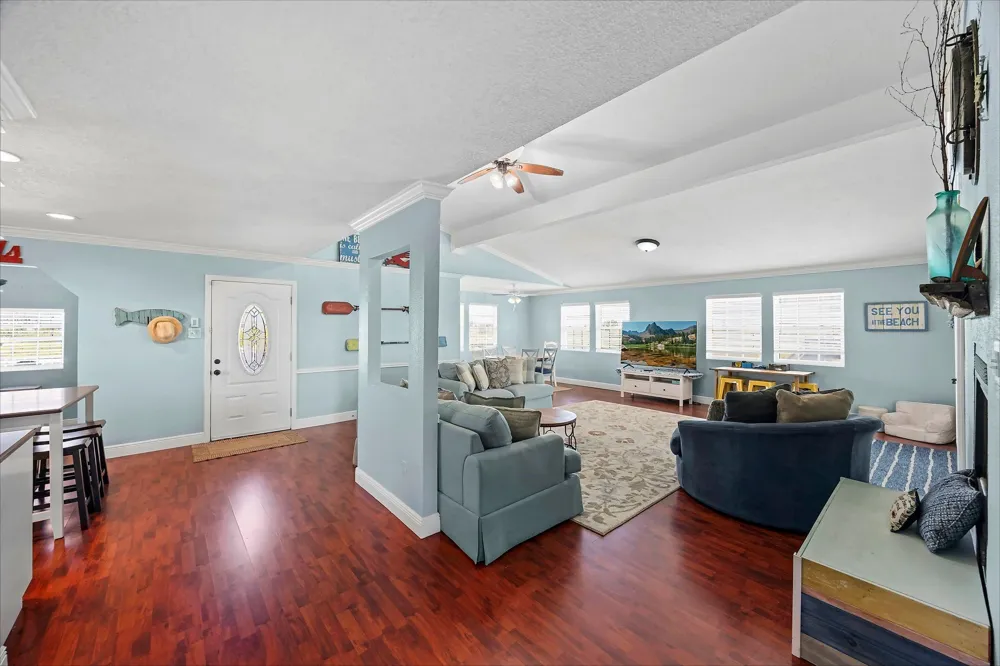 4023 1st Street Galveston, TX 77554