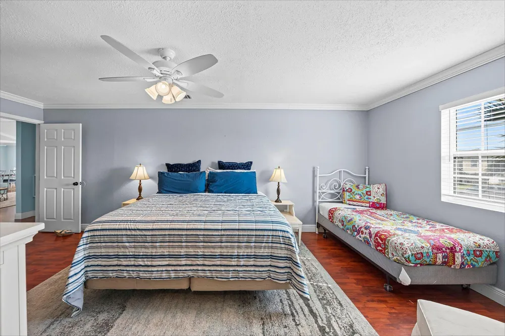 4023 1st Street Galveston, TX 77554