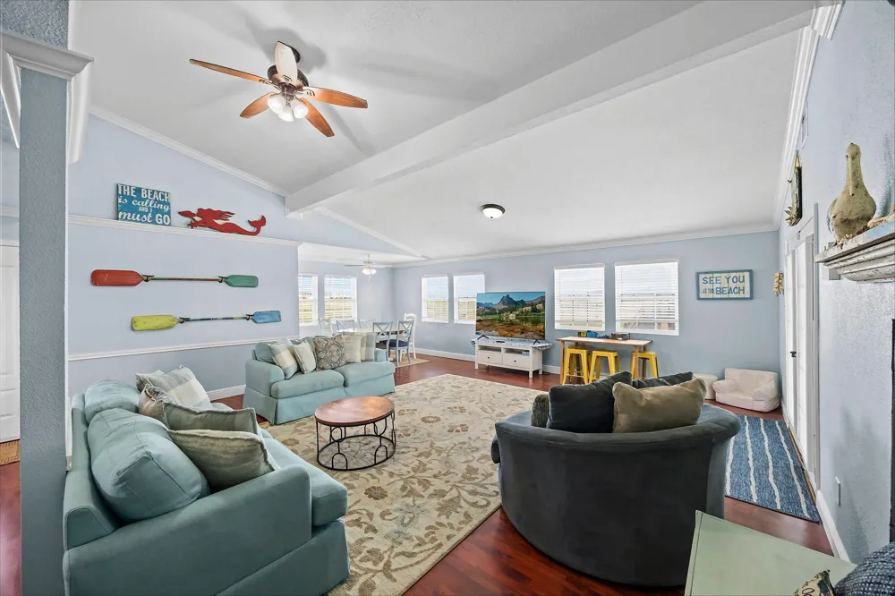 4023 1st Street Galveston, TX 77554