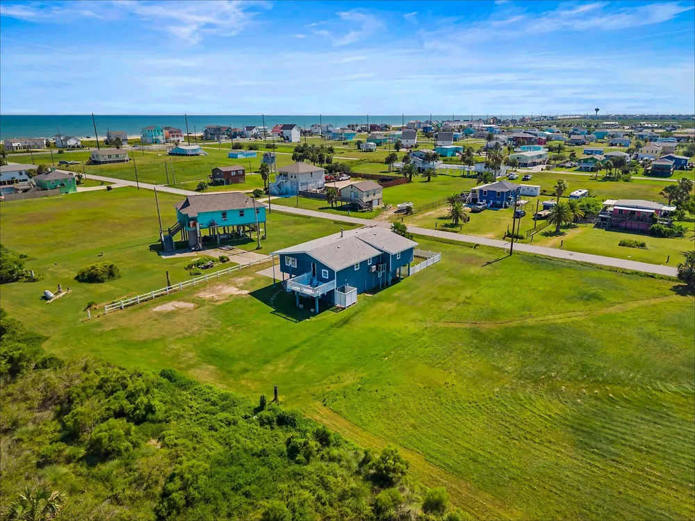4023 1st Street Galveston, TX 77554