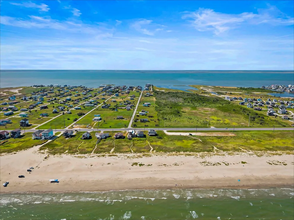 4023 1st Street Galveston, TX 77554