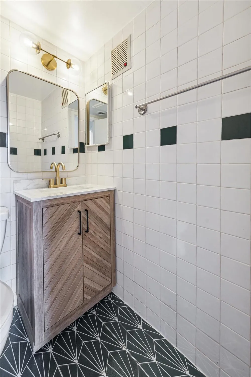 3401 Timmons Lane #14 Houston, TX 77027