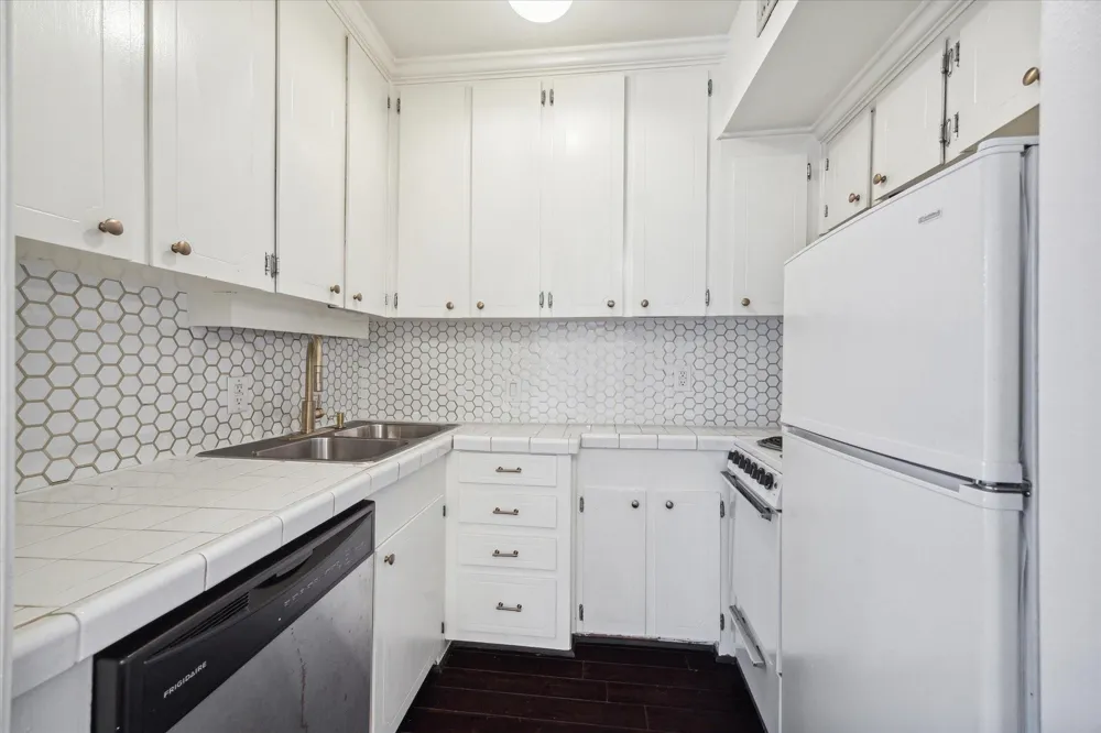 3401 Timmons Lane #14 Houston, TX 77027