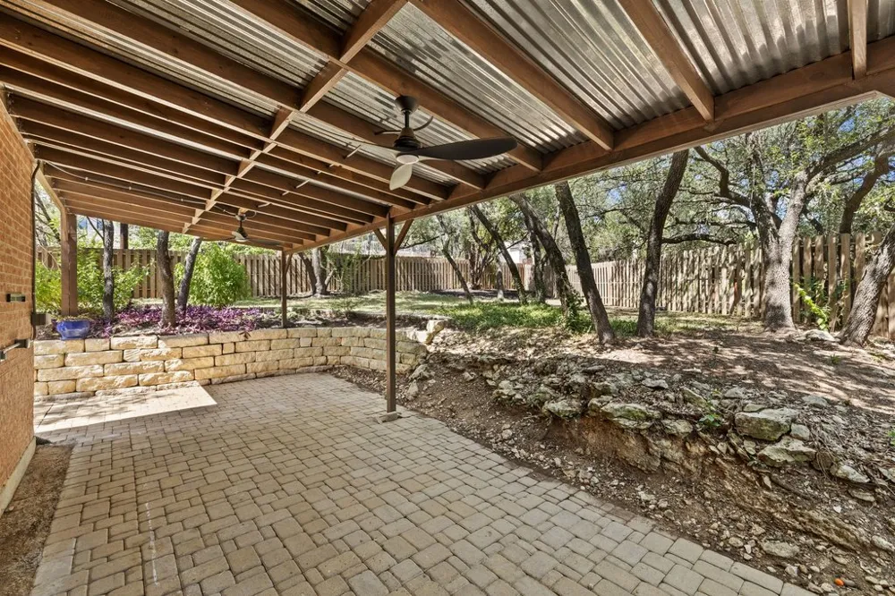 217 Sailors Run Lakeway, TX 78734