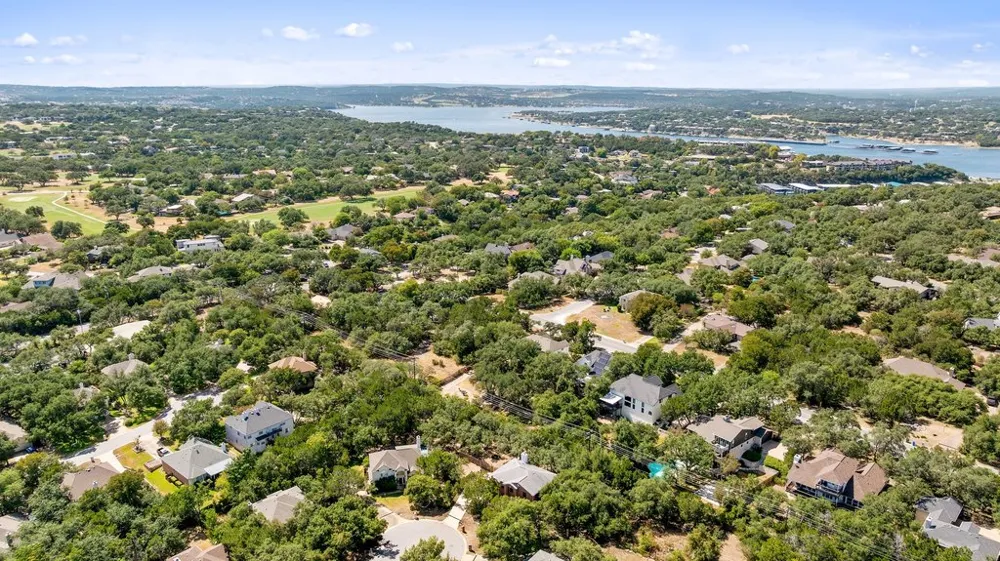 217 Sailors Run Lakeway, TX 78734