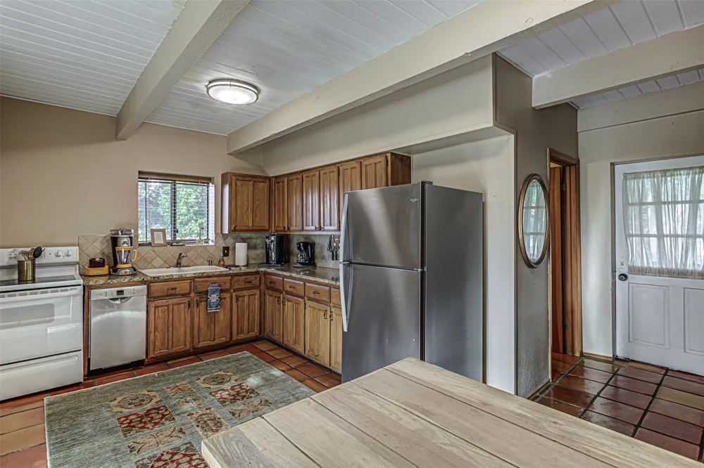 401 Lake Point Drive Horseshoe Bay, TX 78657