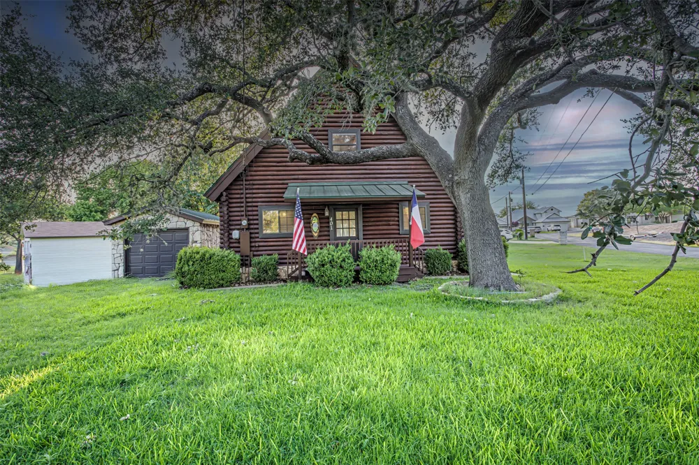 401 Lake Point Drive Horseshoe Bay, TX 78657