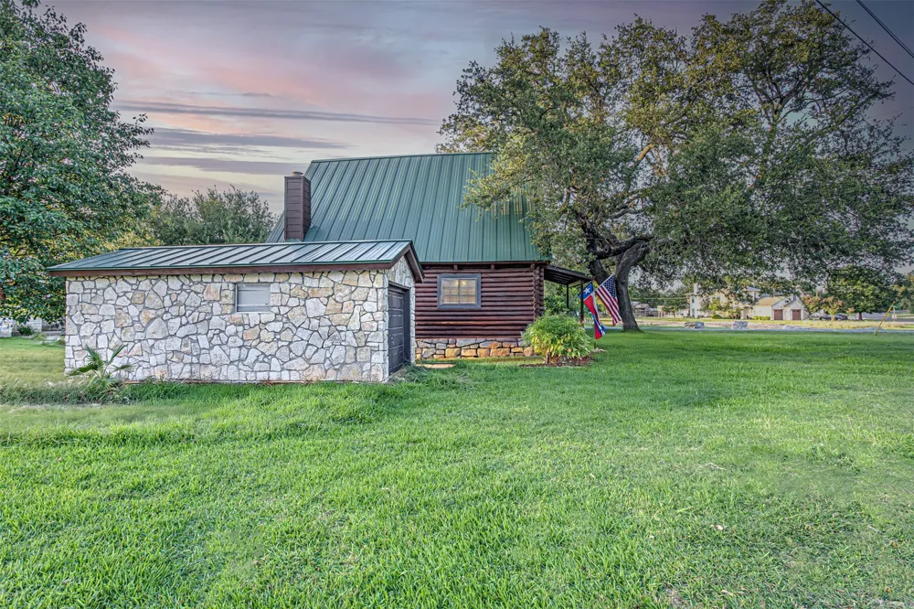 401 Lake Point Drive Horseshoe Bay, TX 78657