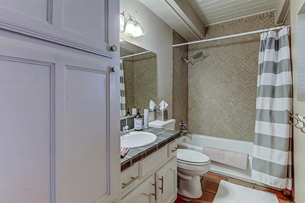 401 Lake Point Drive Horseshoe Bay, TX 78657