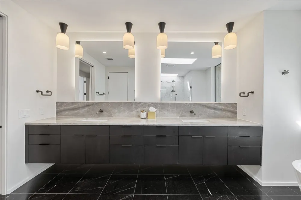 1304 Folts Avenue Austin, TX 78704