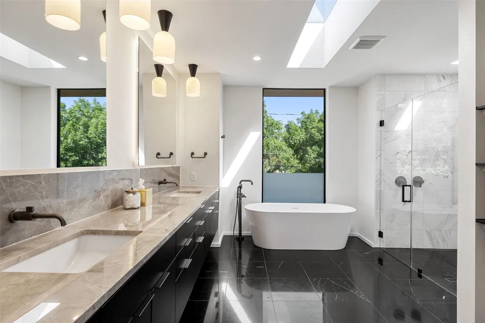 1304 Folts Avenue Austin, TX 78704