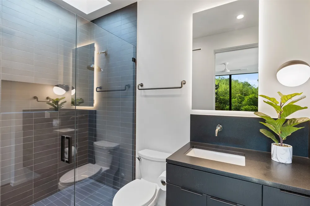 1304 Folts Avenue Austin, TX 78704