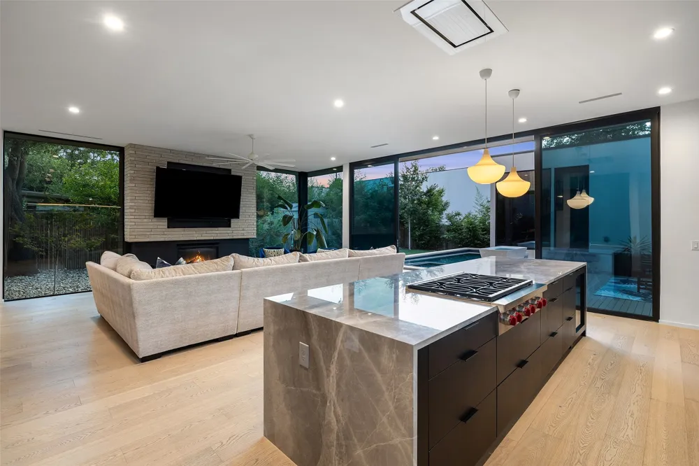 1304 Folts Avenue Austin, TX 78704