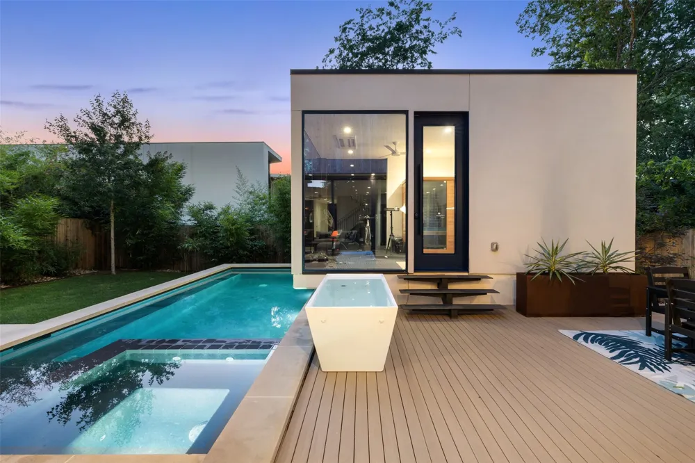 1304 Folts Avenue Austin, TX 78704