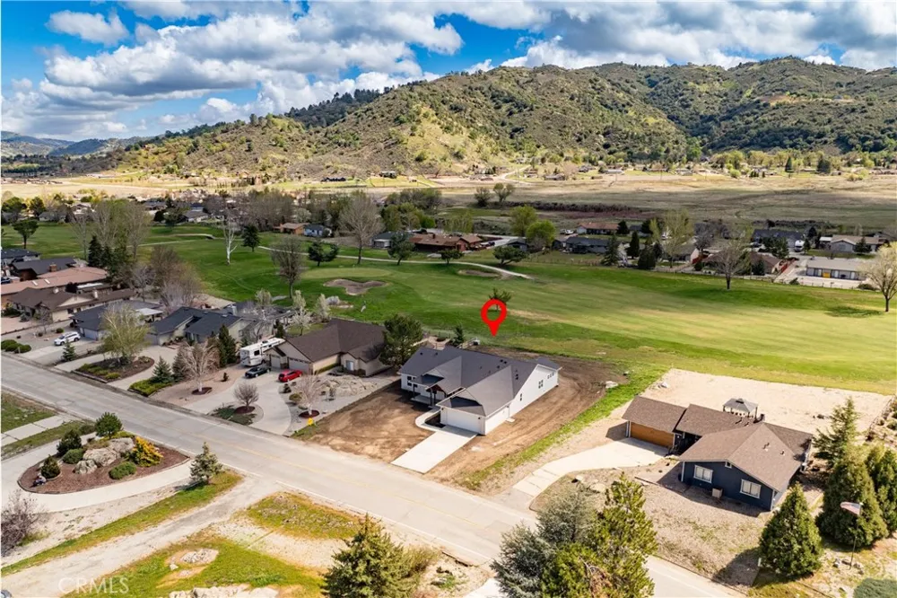 29840 Pinedale Tehachapi, CA 93561