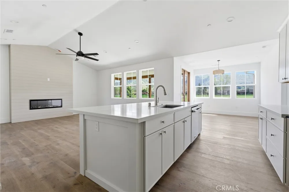 29840 Pinedale Tehachapi, CA 93561